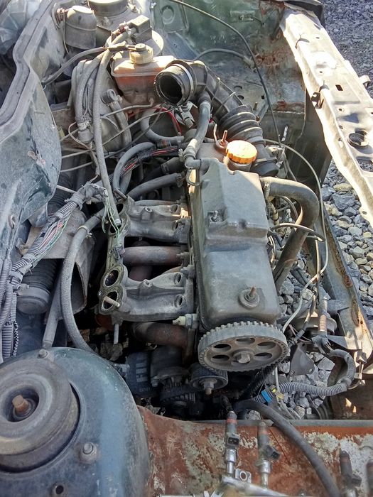 Продам двигатель с коробкой