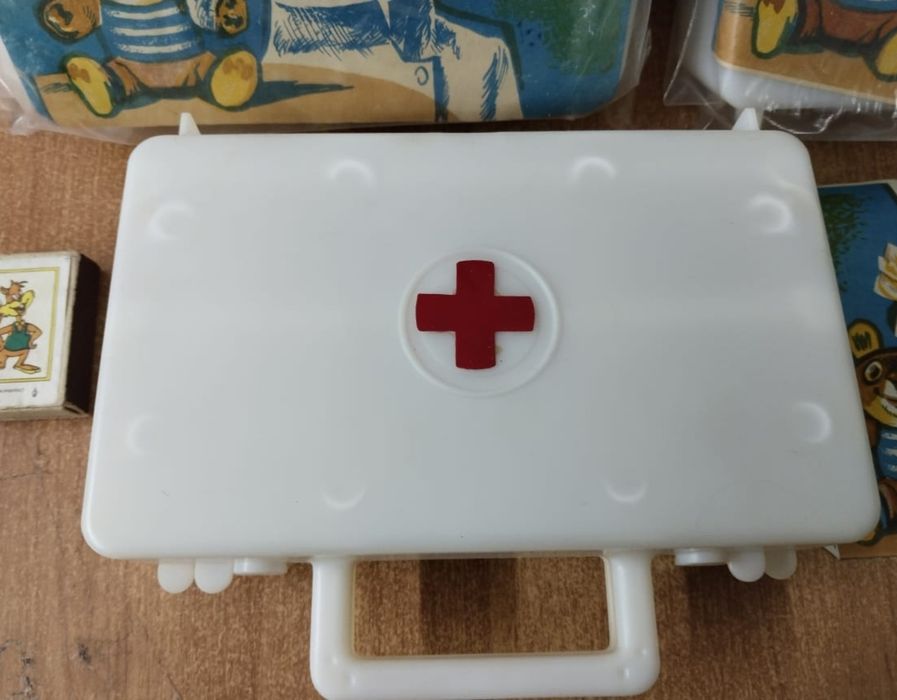 Аптечки детские, новые СССР.