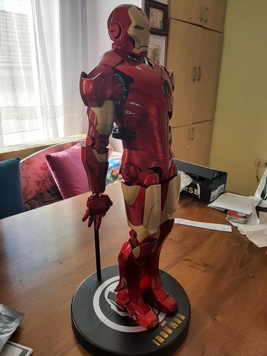 Железният човек -