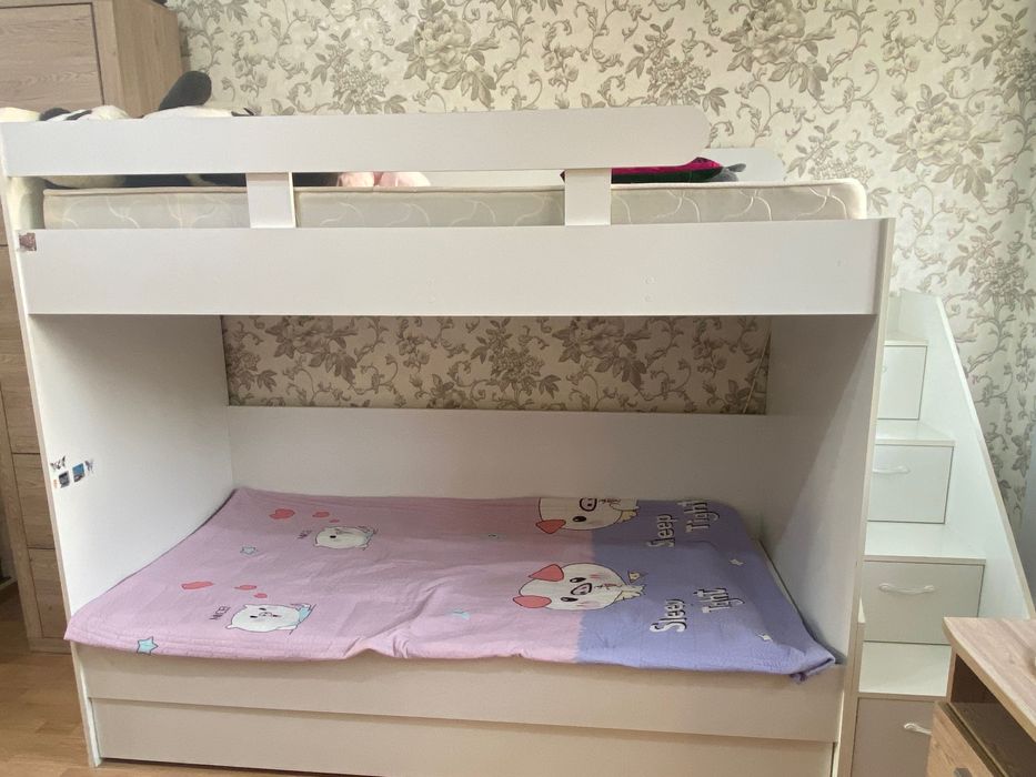 Трехъярусная  кровать