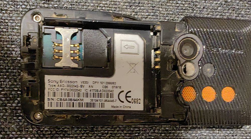 Telefon mobil Sony Ericsson V630i de colecție nu smartphone