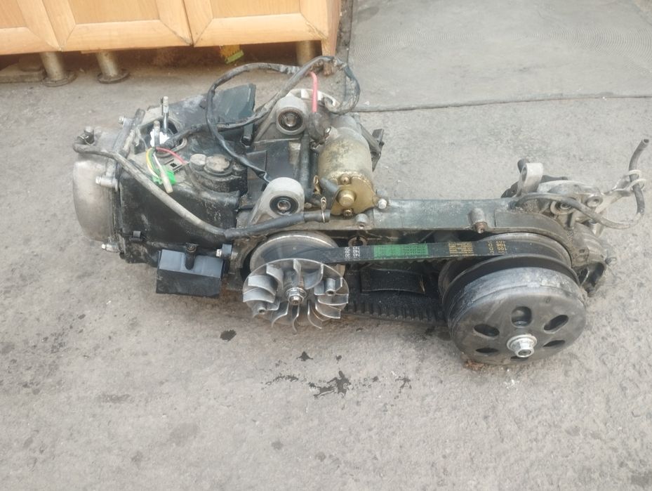 Продам запчасти на мопед разные