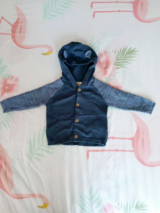 Продавам нови бебешки дрехи