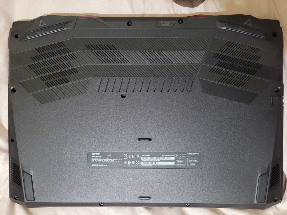 Laptop Gaming Acer Nitro 5 AN517-41 cu procesor AMD Ryzen™ 7 5800H, 17.3