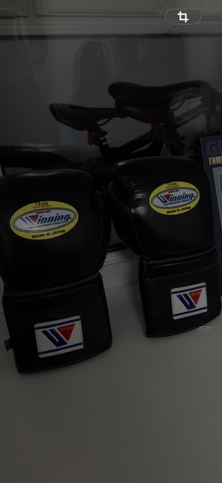 Боксерский перчатки черные Winning