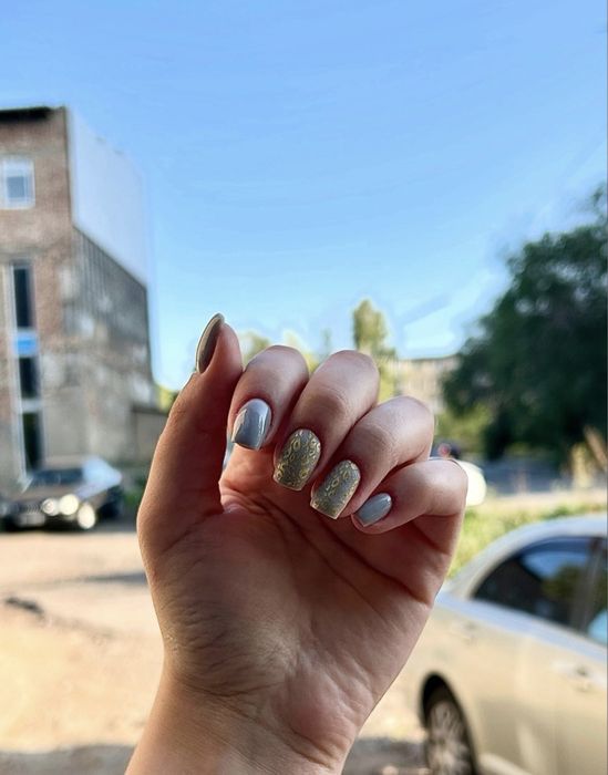 Маникюр на дому .