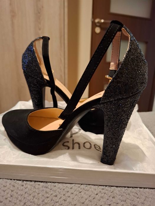 Pantofi negri eleganti cu platformă nr 38