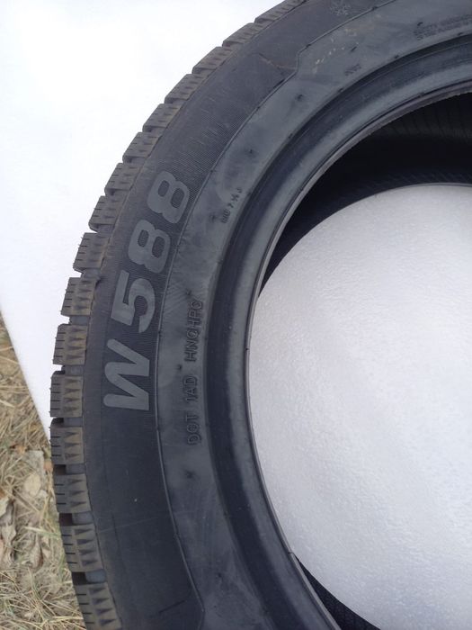 Шины зимные 235/55 R18 Ovation