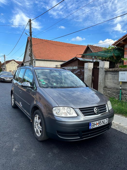 VOLKSWAGEN Touran 2006
