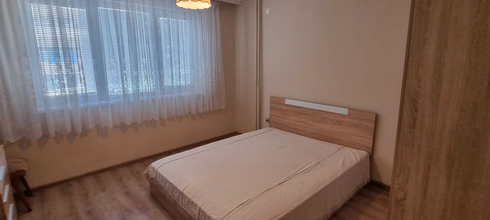 Дава се под наем Тристаен апартамент в Разград, Център - 110 кв.м за 280.5 € - Снимка #8