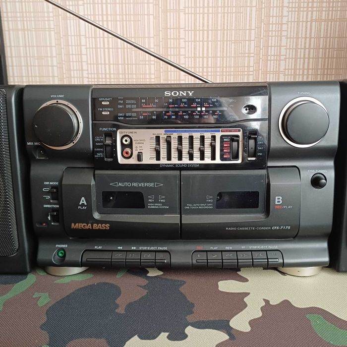 Продам свою магнитолу Sony CFS-717S