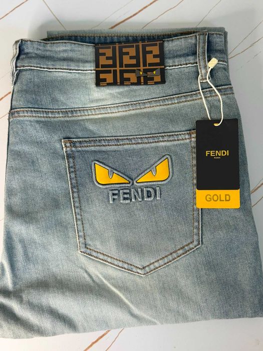 Blugi FENDI mărimea 34