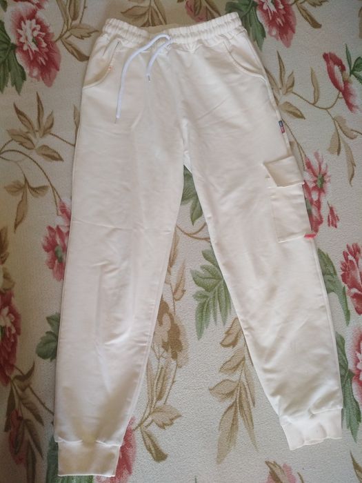 Спортивные костюмы, брюки на девочку