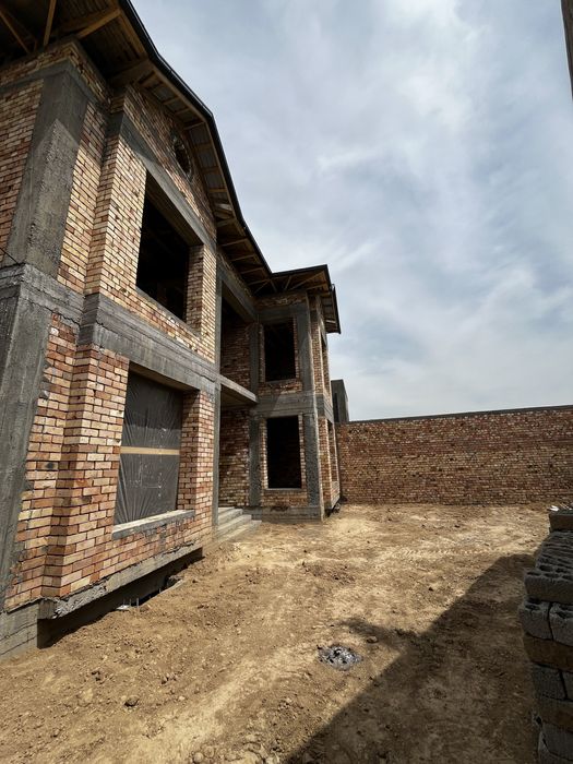 Уч кахрамон участок 5 соток 8 комнат (от поста 1 км)