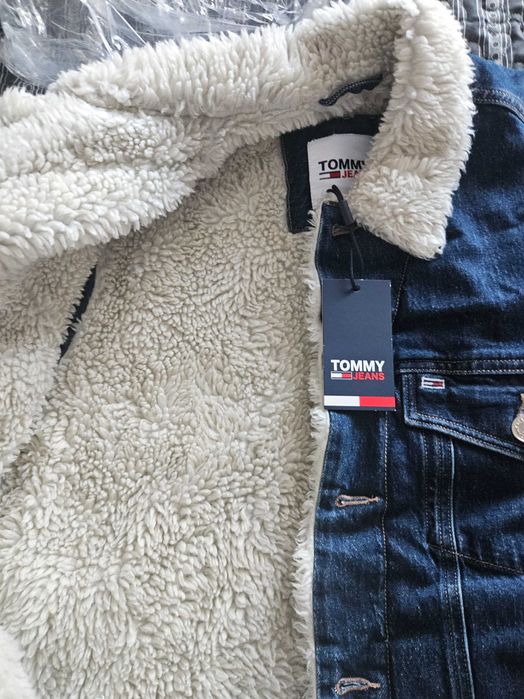 Яке Tommy Jeans с каракул