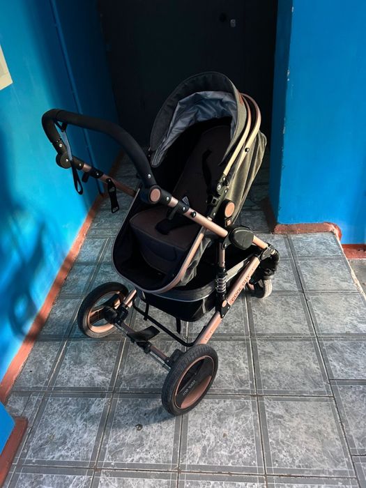 продается детская коляска