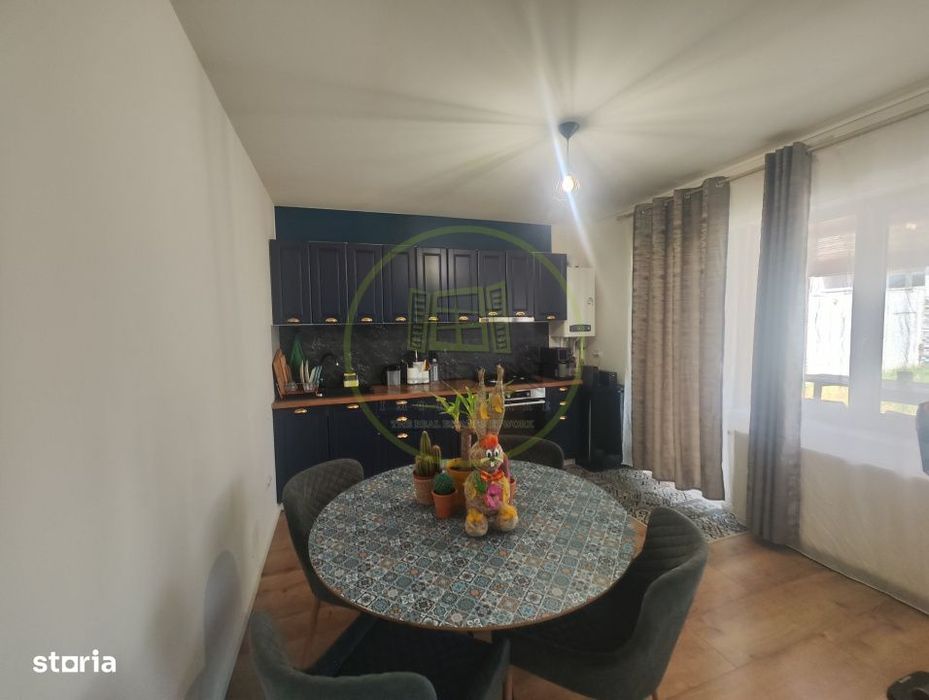 Casa 3 camere, teren 467, Carcea, zona Liceului