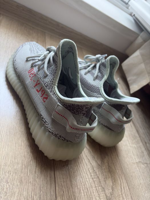 Yeezy boost 350 zebra blue tint