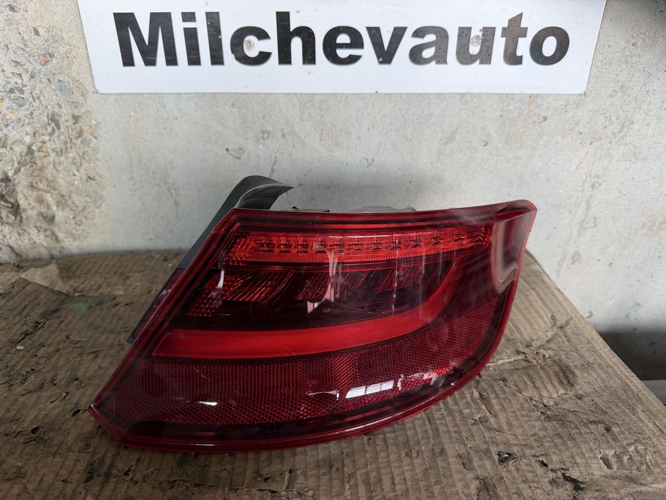 Десен стоп от ауди а3 8в / audi a3 8v