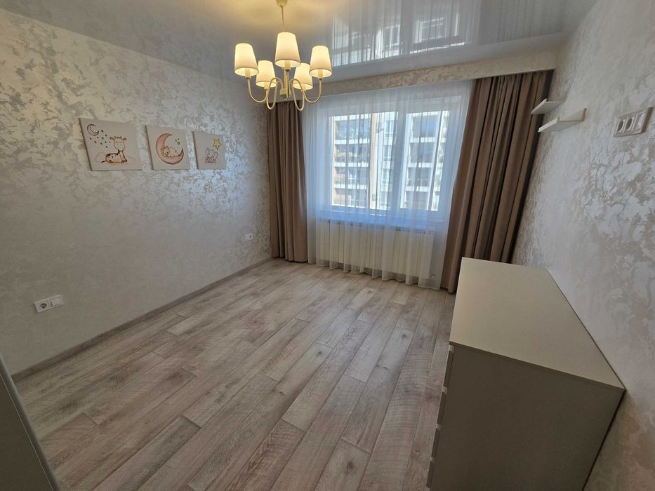 Продава се Тристаен апартамент в Велико Търново, Акация - 101 кв.м за 1882 €/кв.м - Снимка #9