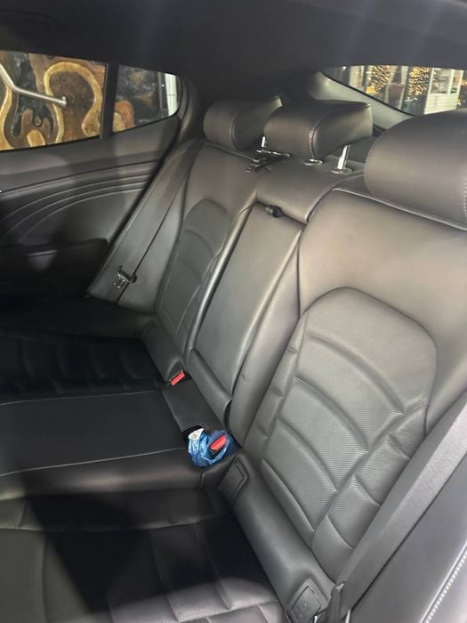 Продается KIA STINGER 3.3