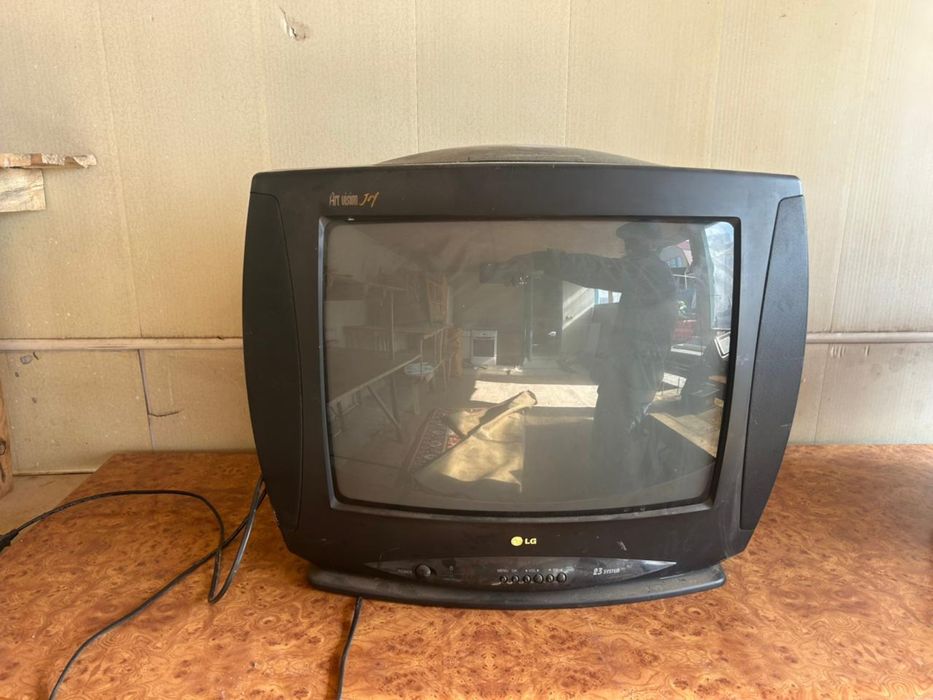 Продам телевизор