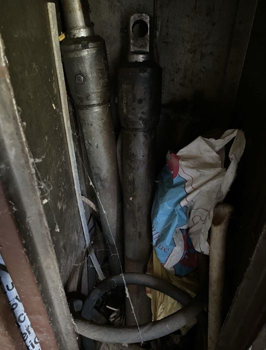 Vand sau schimb tractor steyr 190 cu incarcator frontal