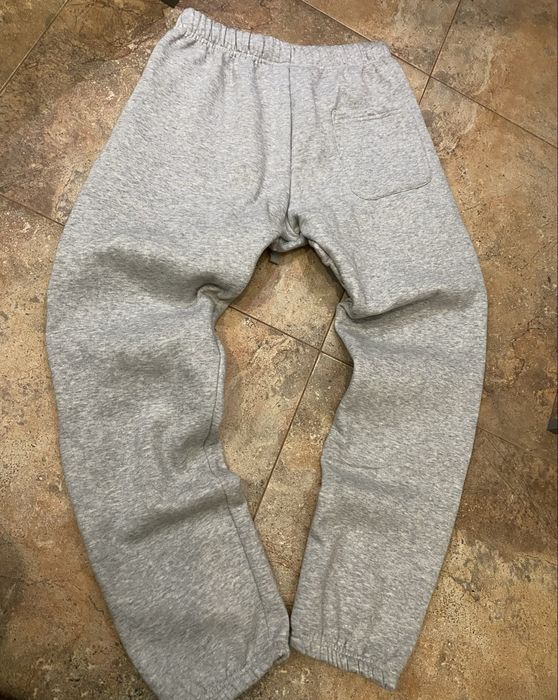 ESSENTIALS Fear of God екип