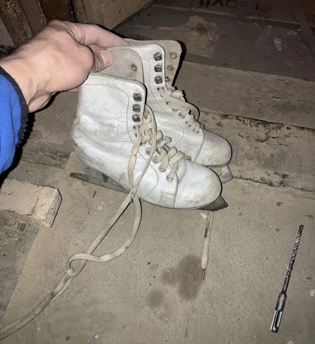 Продается ролики для детей и коньки