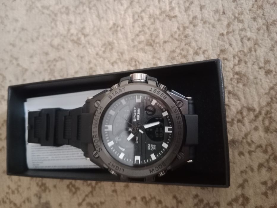 Продам новые часы
