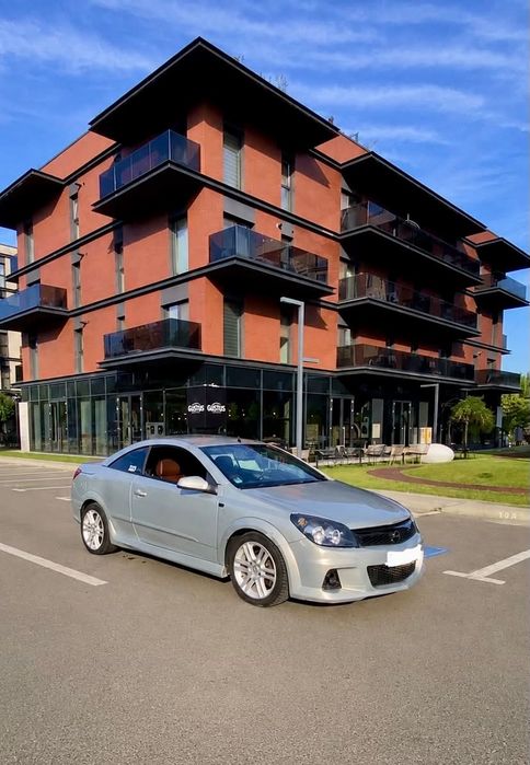 Vând Opel Astra TwinTop 1.9 CDTI, 150 CP