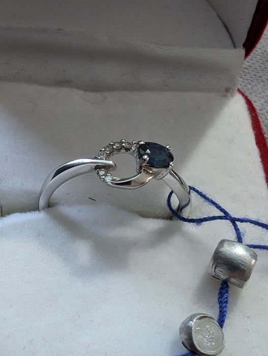 НОВОЕ с пломбой золотое кольцо