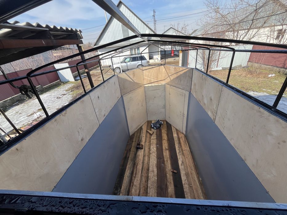 Продам прицеп/коневоз/скотовоз