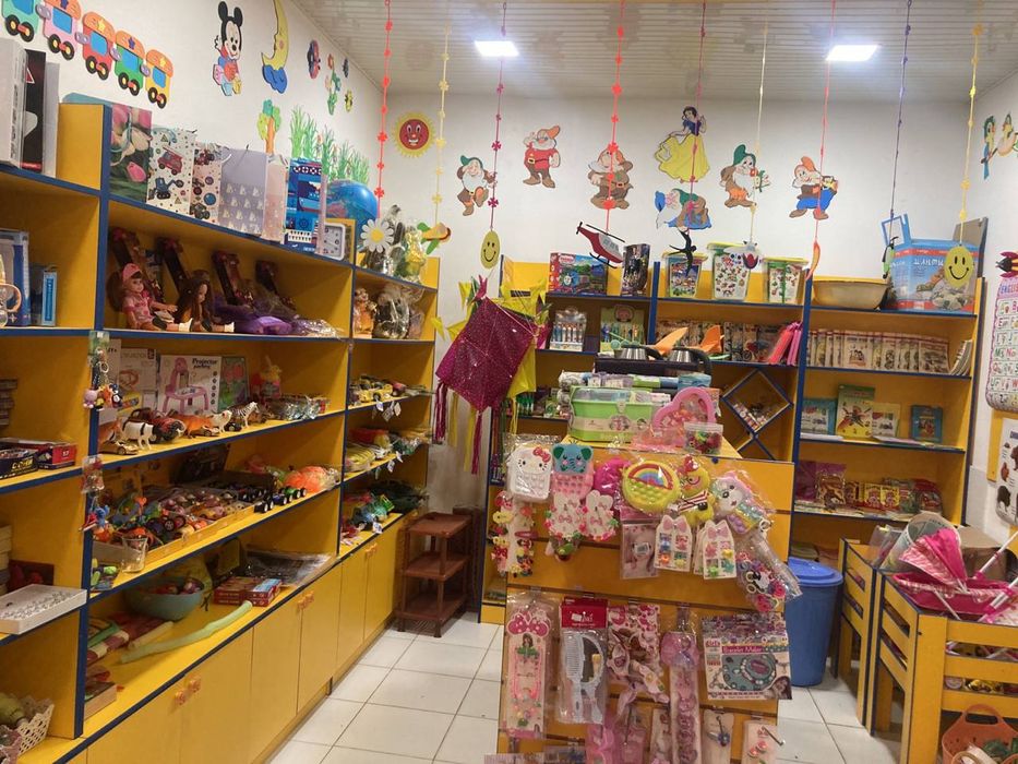Bolalar dukoni uchun mebel