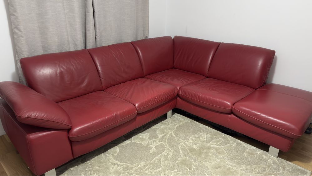 Canapea rosie de piele naturala