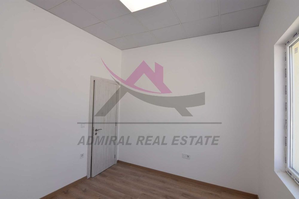 Атрактивен -тристаен -Младост 1