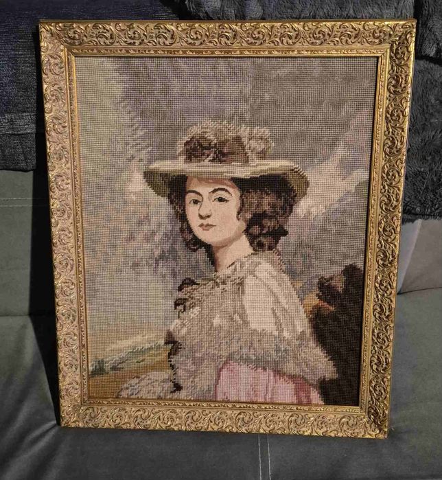 Стар гоблен с масивна дървена рамка