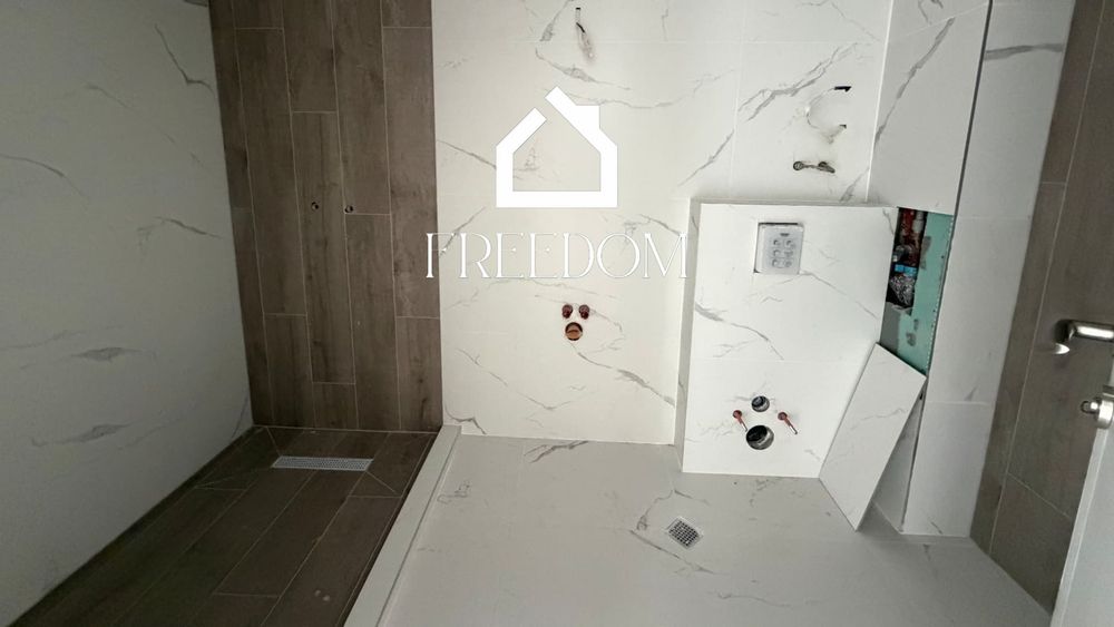 Продава се Двустаен апартамент в к.к. Св.Св. Константин и Елена - 67 кв.м за 2918 €/кв.м - Снимка #1