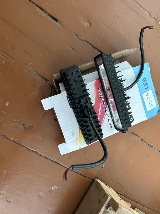 Унверсал  туманка сотилади