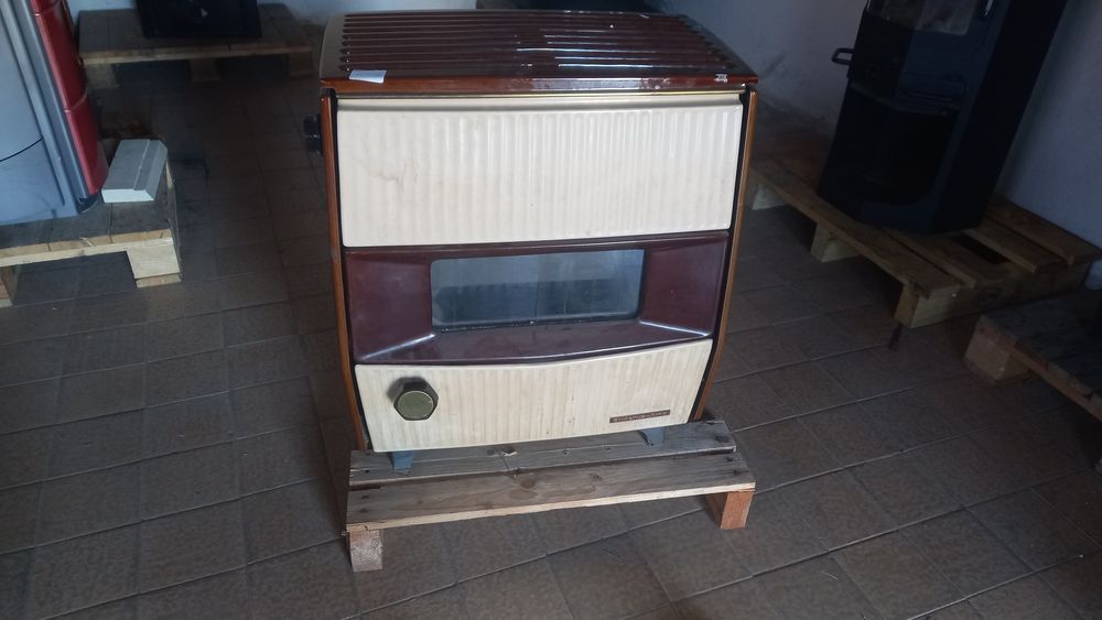 Șeminee sobe căldură pe lemne