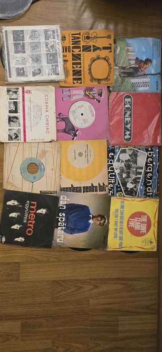 Vând lot vinilinuri + altele - 150 lei