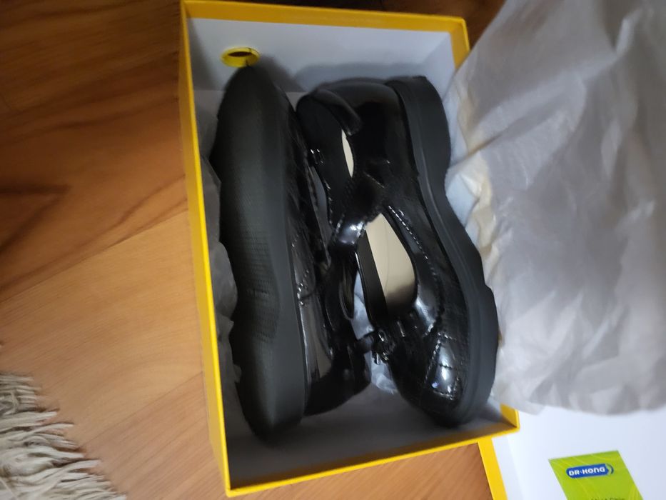 Продам детскую обувь для девочек