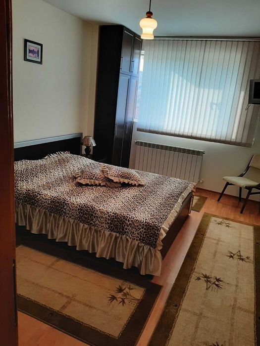 4ст+бокс,монолит,109кв.м.,ет.4,ремонтиран и обзаведен,широк център