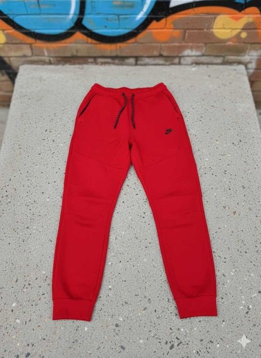 Trening Nike TECH Fleece Rosu - Produs Premium - Bumbac