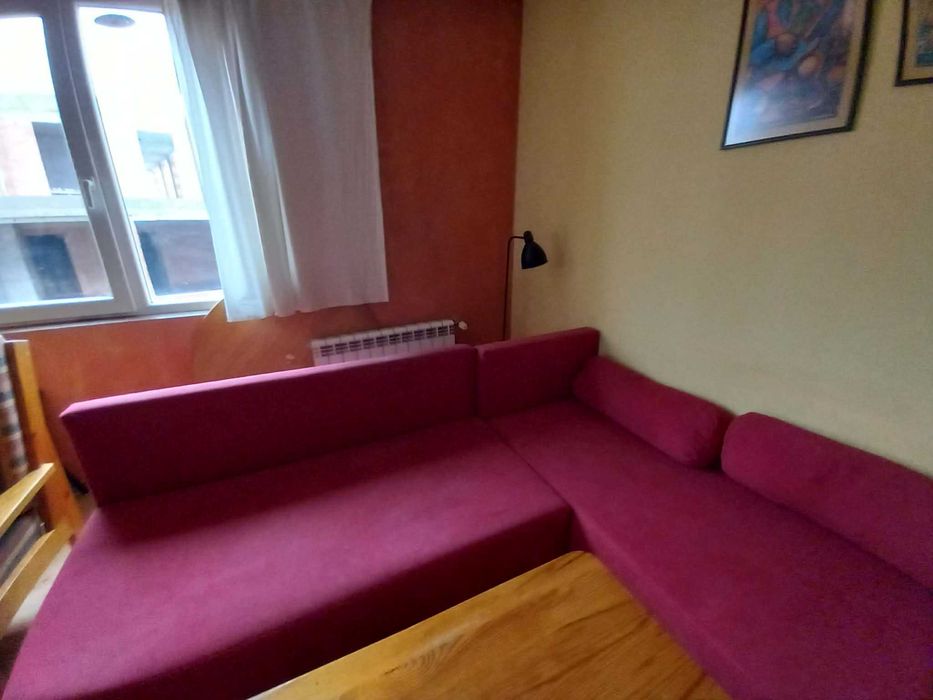 Разтегателен ъглов диван с ракла за съхранение