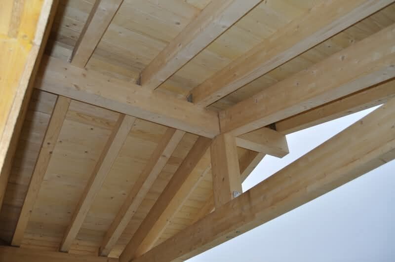 Reparatii acoperisuri si montaj