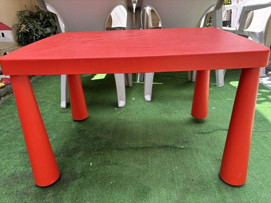 Детска маса и два стола ikea