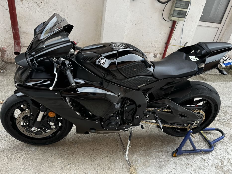 Yamaha r1 an 2022 Constanta • OLX.ro