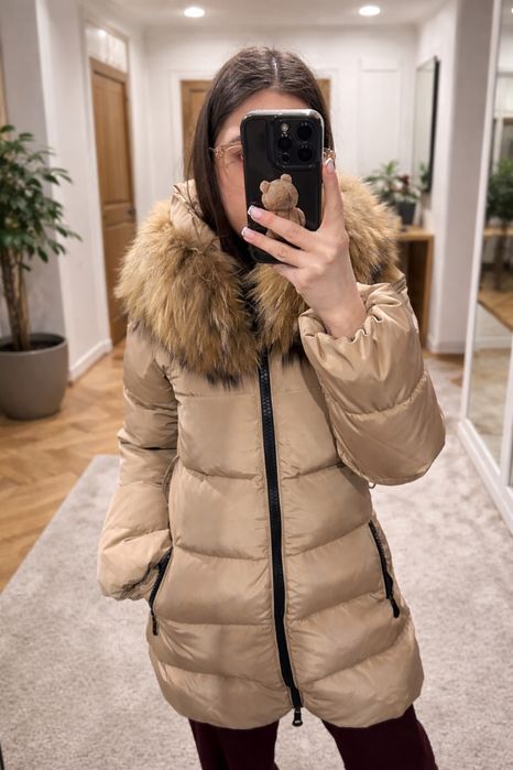 Geaca Moncler cu blana naturala