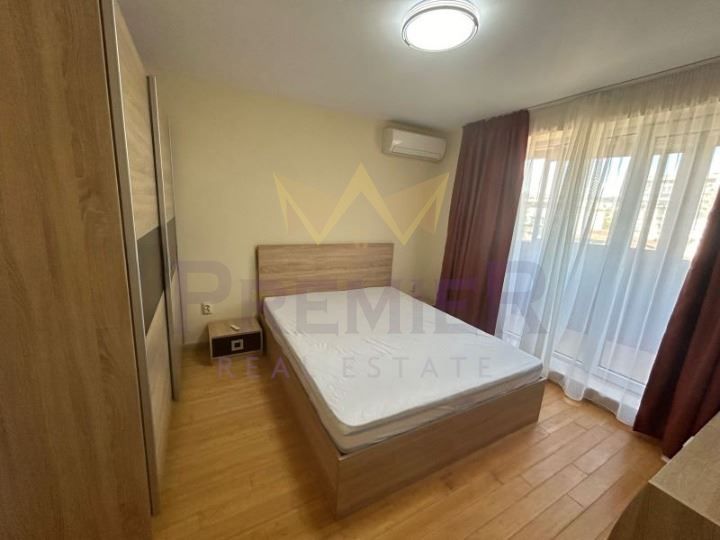 Дава се под наем Двустаен апартамент в Варна, Център - 60 кв.м за 612 € - Снимка #3